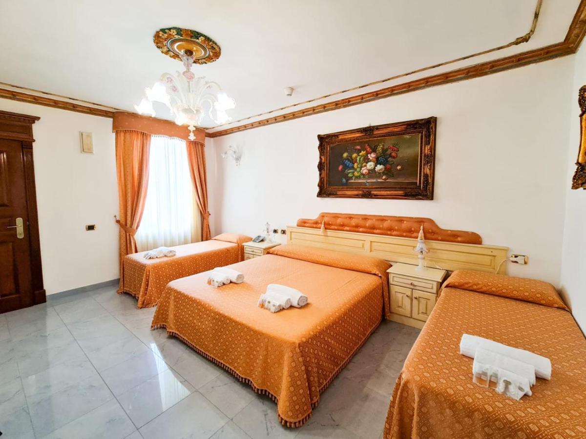 Euro Hotel Iglesias Dış mekan fotoğraf